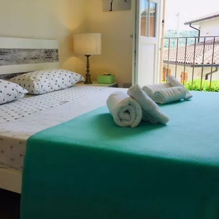 Corte Molini 27 * Garda (Verona)